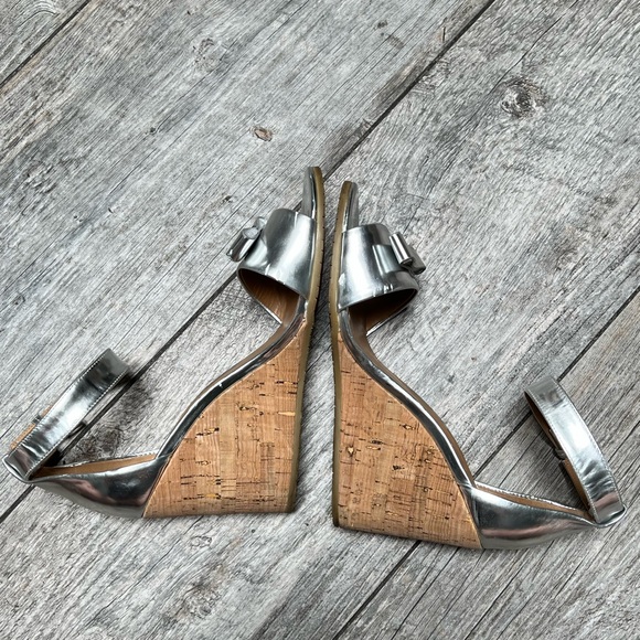 Marc by Marc Jacobs | metallic wedge sandals heels - Picture 5 of 7